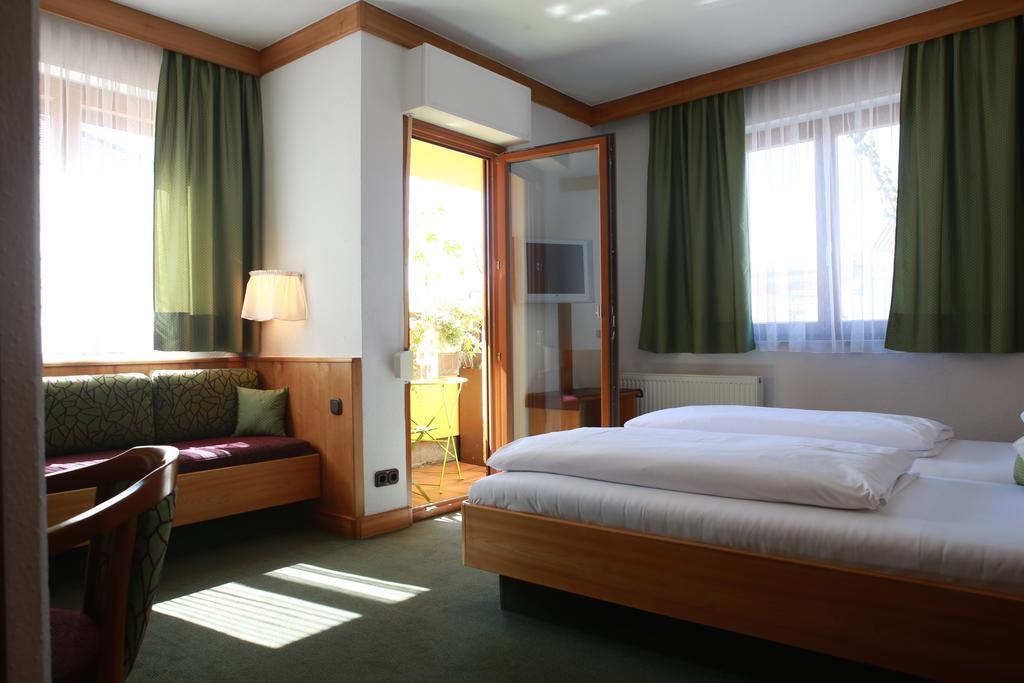 Hotel Zillners Einkehr *** Altheim Exteriör bild