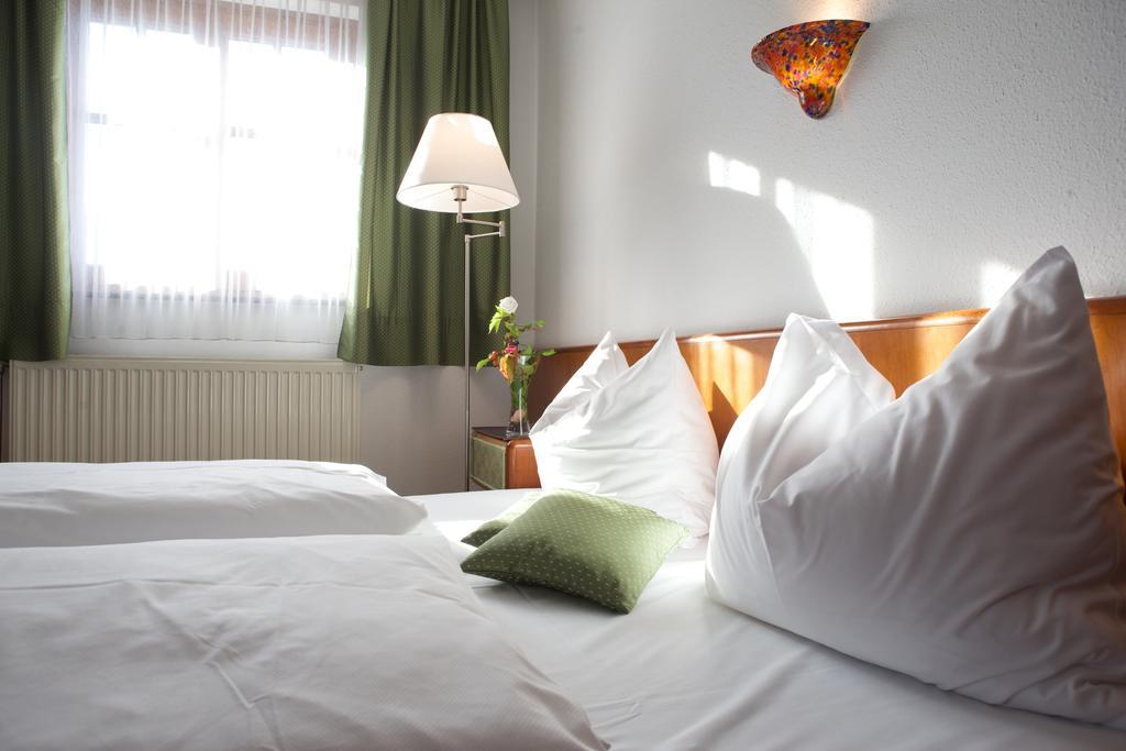 Hotel Zillners Einkehr *** Altheim Rum bild