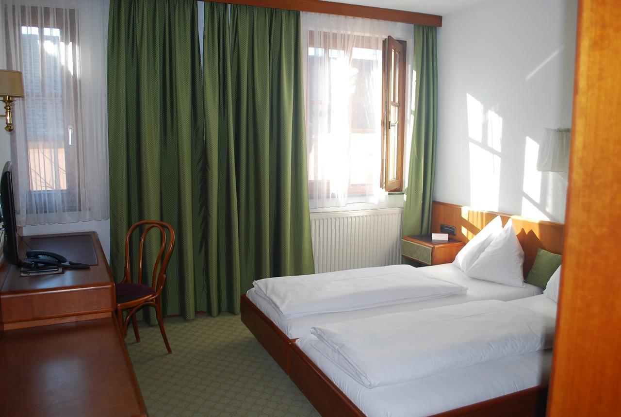 Hotel Zillners Einkehr *** Altheim Exteriör bild